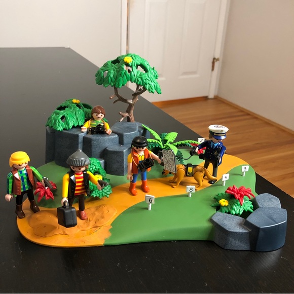 Playmobil Retired Superset 3136 Police Robber Set - Picture 2 of 15